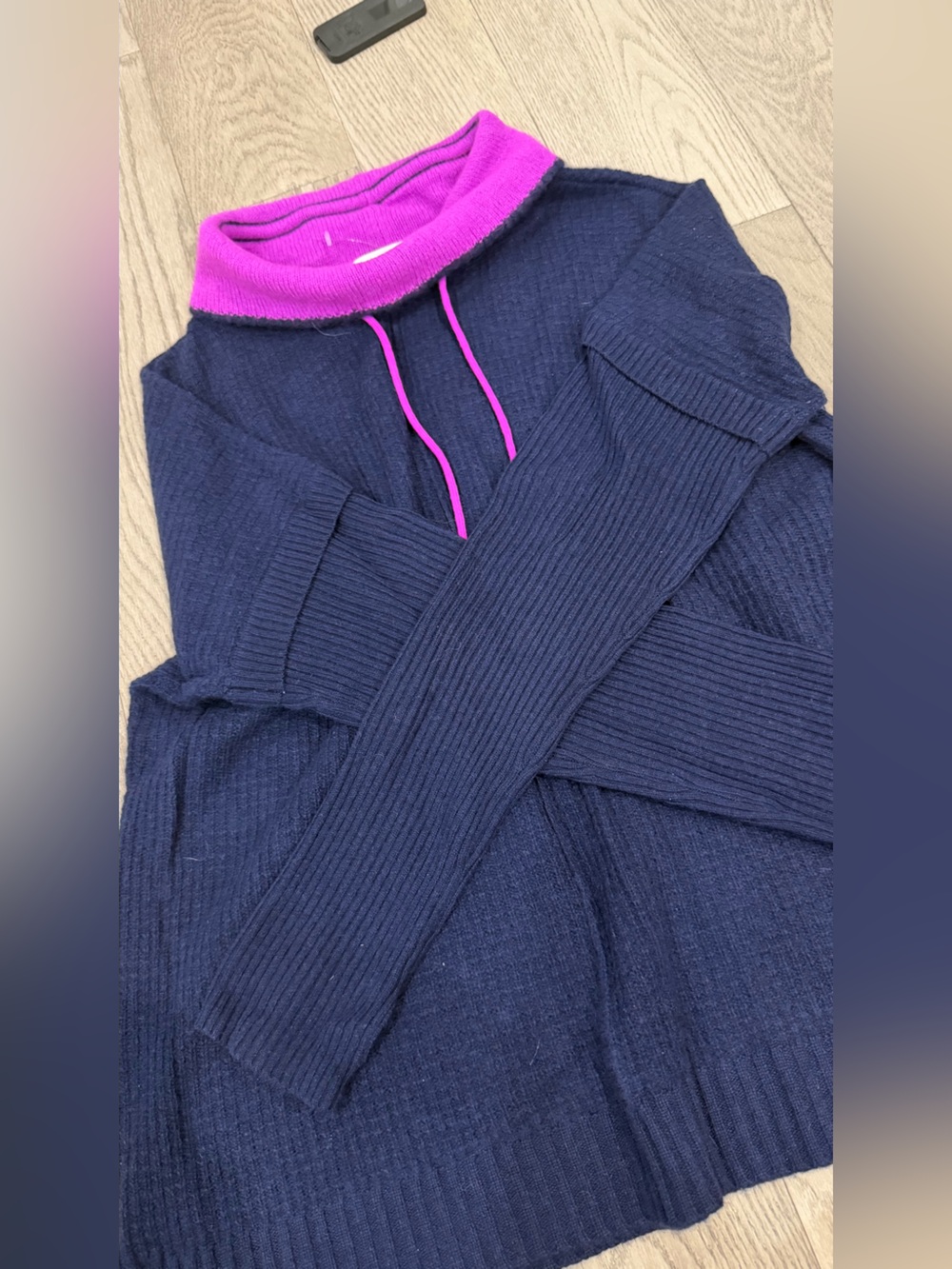 Lisa Todd Navy CashmereSweater with Fuchsia M NWT